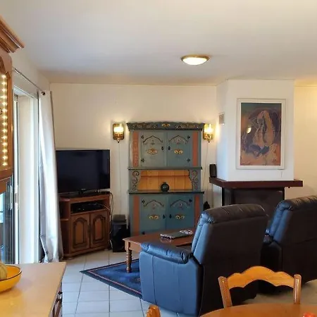 Sleeps 6 Pool Air Con Wifi Ferienhaus