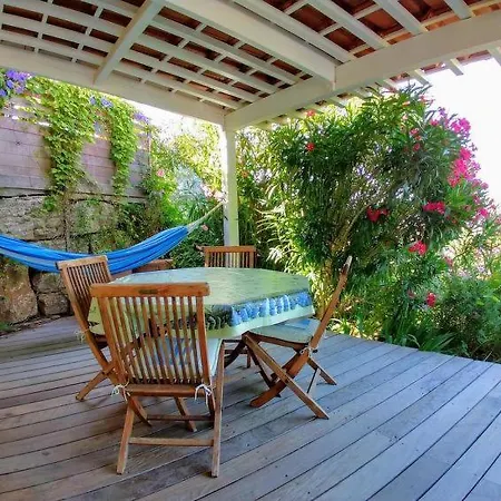 Semesterbostad Sleeps 6 Pool Air Con Wifi